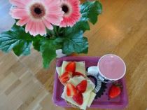 rosa-frukost-4--300x225 - Nyttig glass för barn (och vuxna)