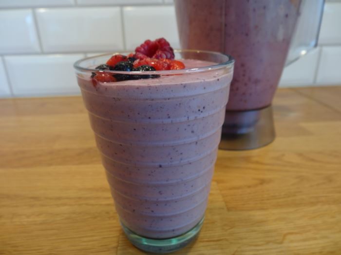 Bärsmoothie och grova scones (5)