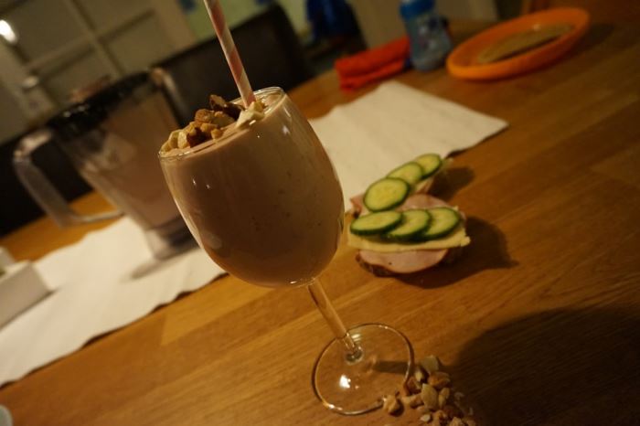 Frukosttips - macasmoothie och smörgåsar