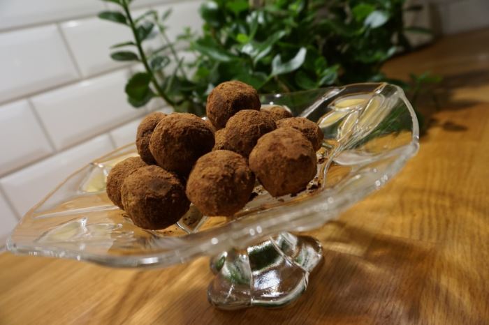 nyttiga lakrits- och chokladpraliner (2)