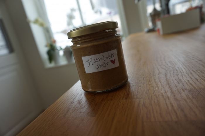 Hasselnötssmör (10)
