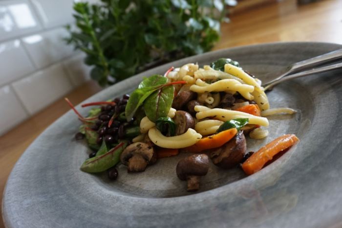 Middagsfrid Casereccepasta med morötter och skogssvamp (11)