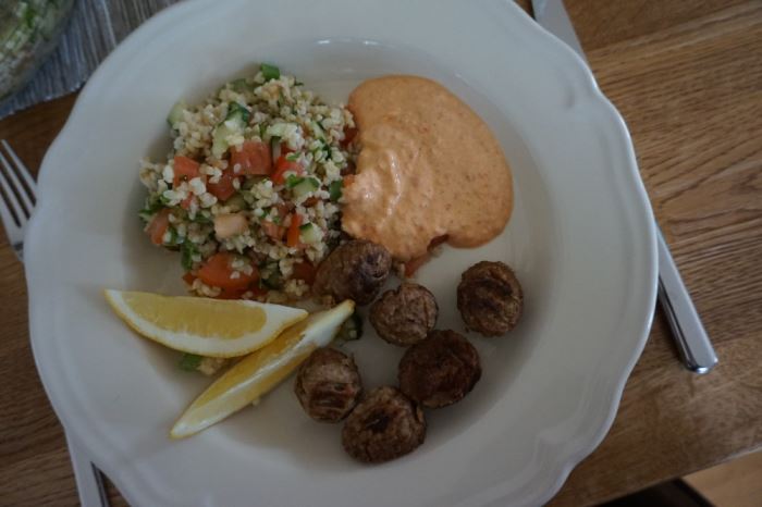 Quornbollar och taboulleh (2)