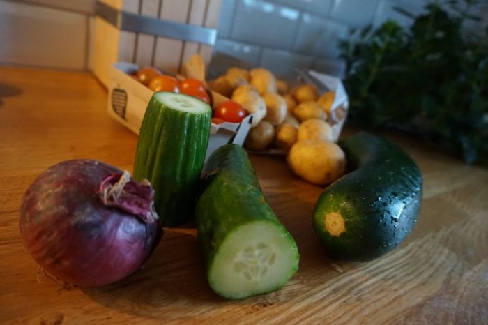 kyckling med tomat- och rödlökssallad middagsfrid (2)