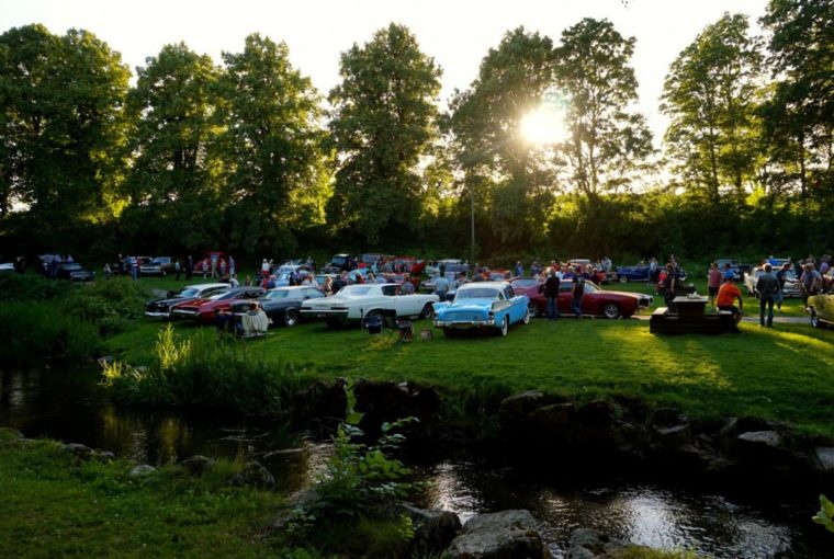 en-gammal-amazon-bilkvall