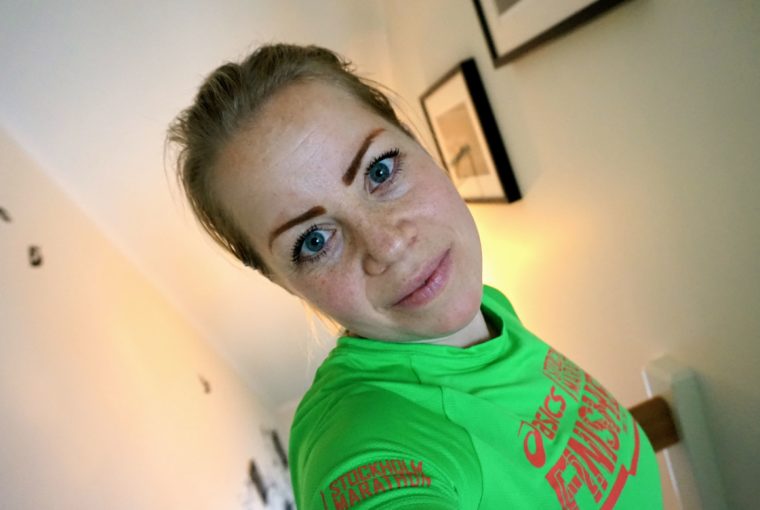Karin framför trappan (12)