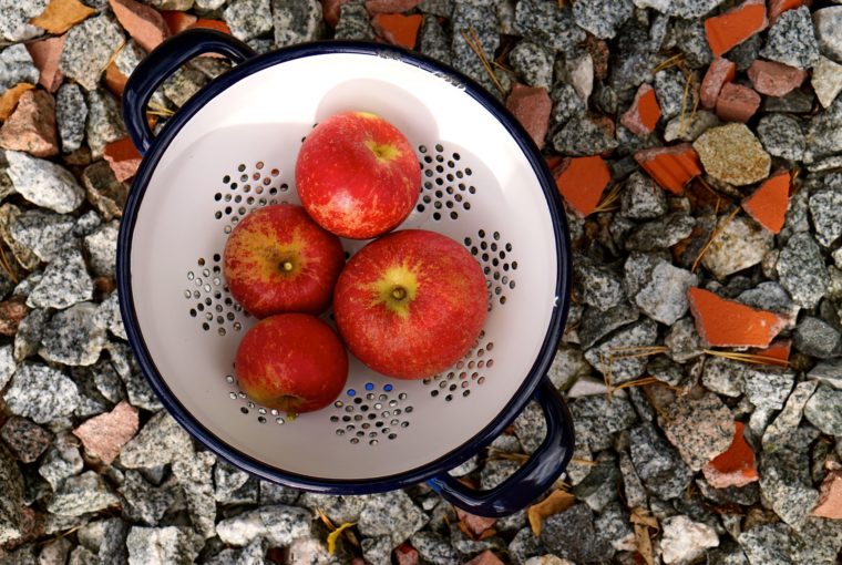 Äpplen
