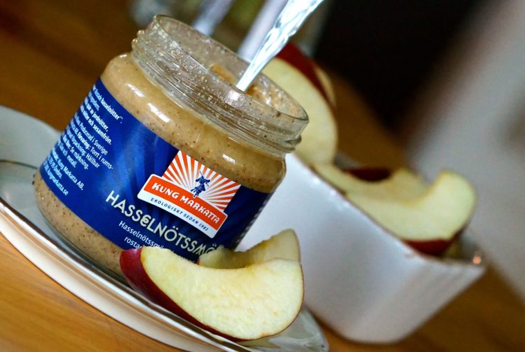 Hasselnotssmor och apple 3