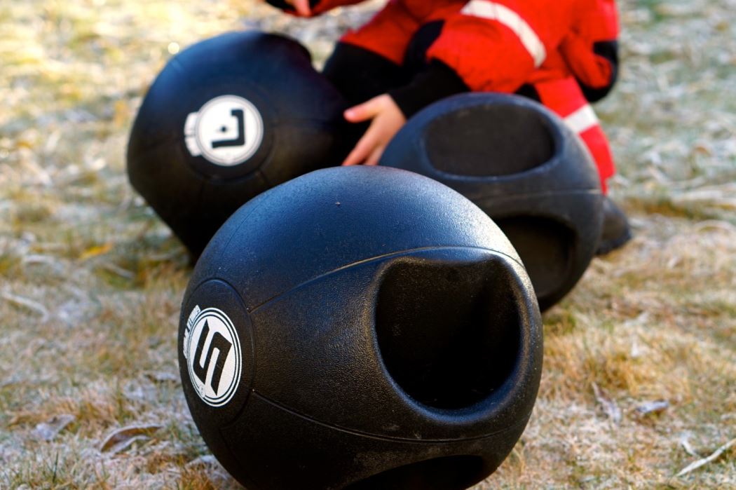 medicinbollar med handtag 4