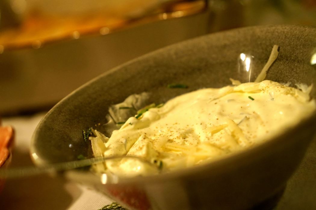 Lax och sotpotatis pommes