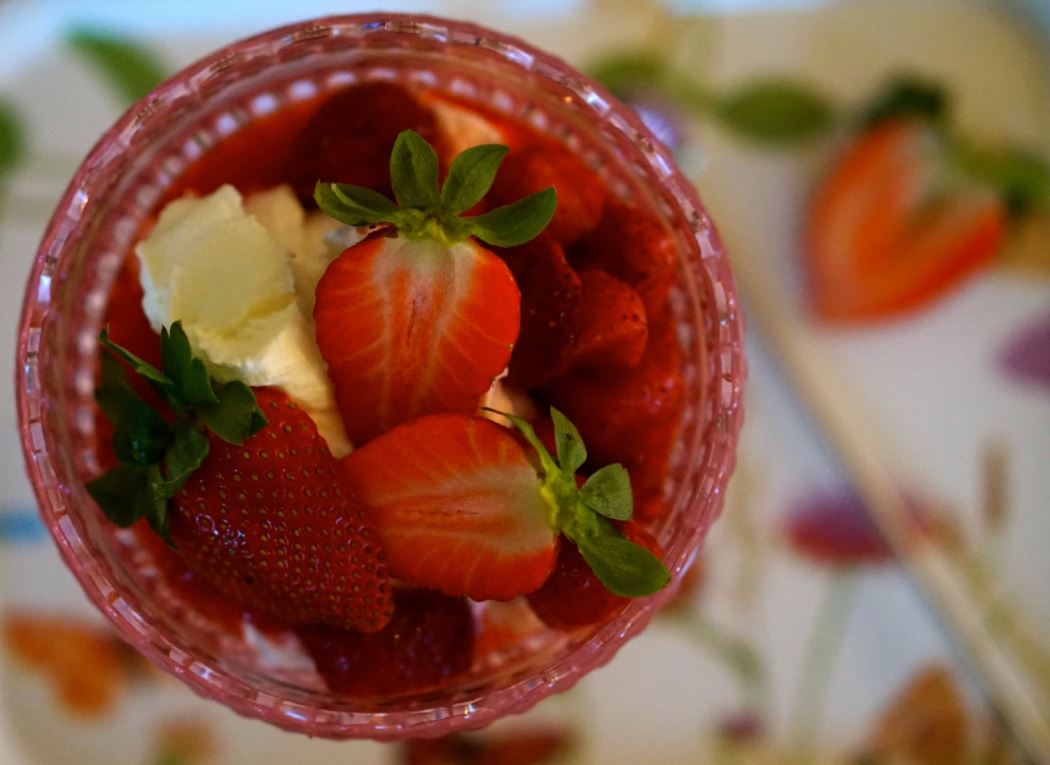 grekisk yoghurt jordgubbar