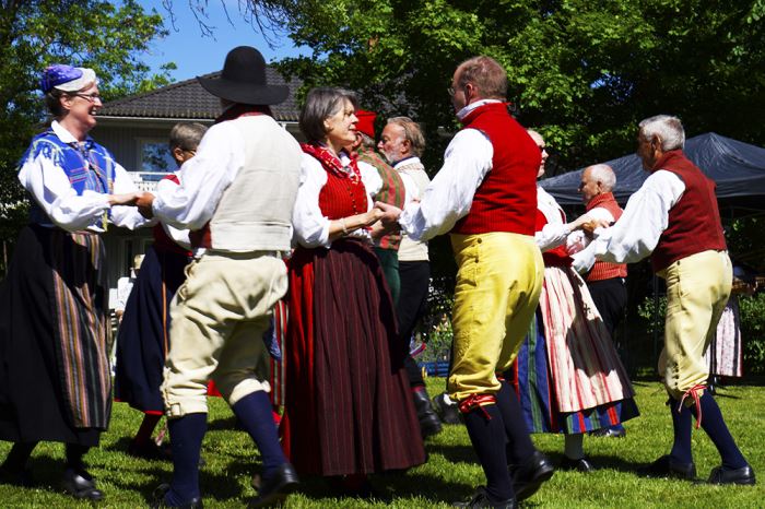 nationaldagen-folkdans