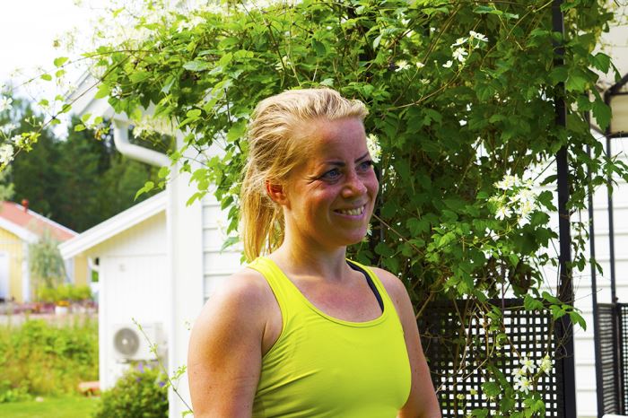 karin-traningspass-brost-armar