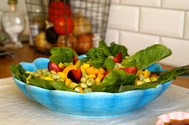 lax-med-mango-och-avokadosallad