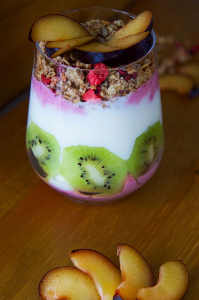 yoghurt-granola-2