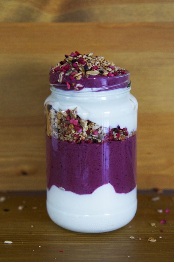 yoghurt-smoothie-granola-2