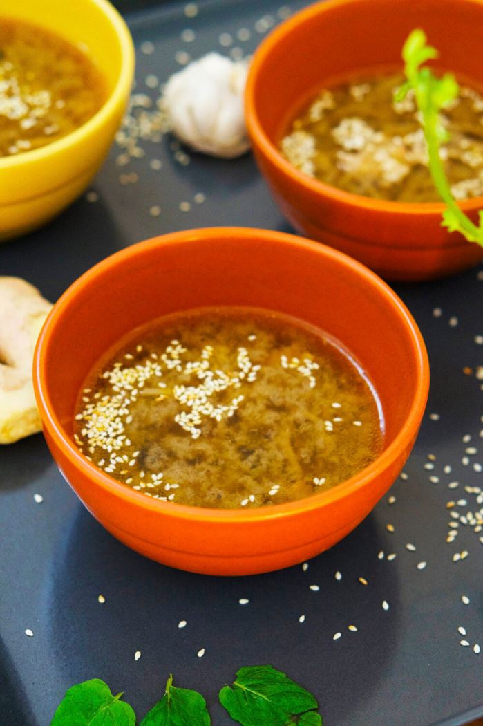 Asiatisk ramensoppa med kyckling och nudlar