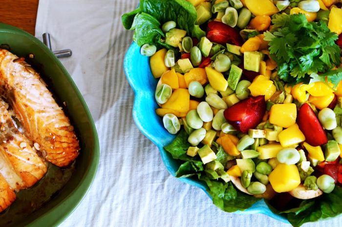 Mango och avokadosallad